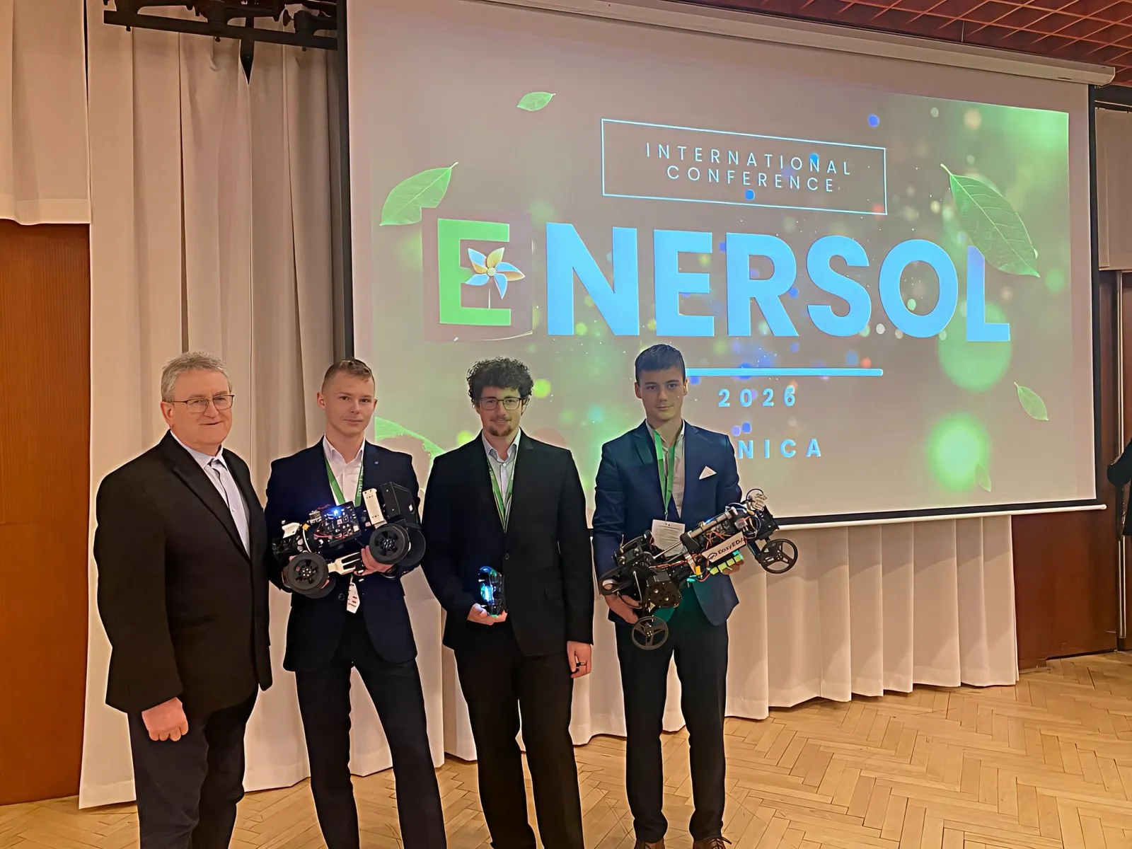 Tím FLUJD s autom na medzinárodnej konferencii ENERSOL 2026 v Senici